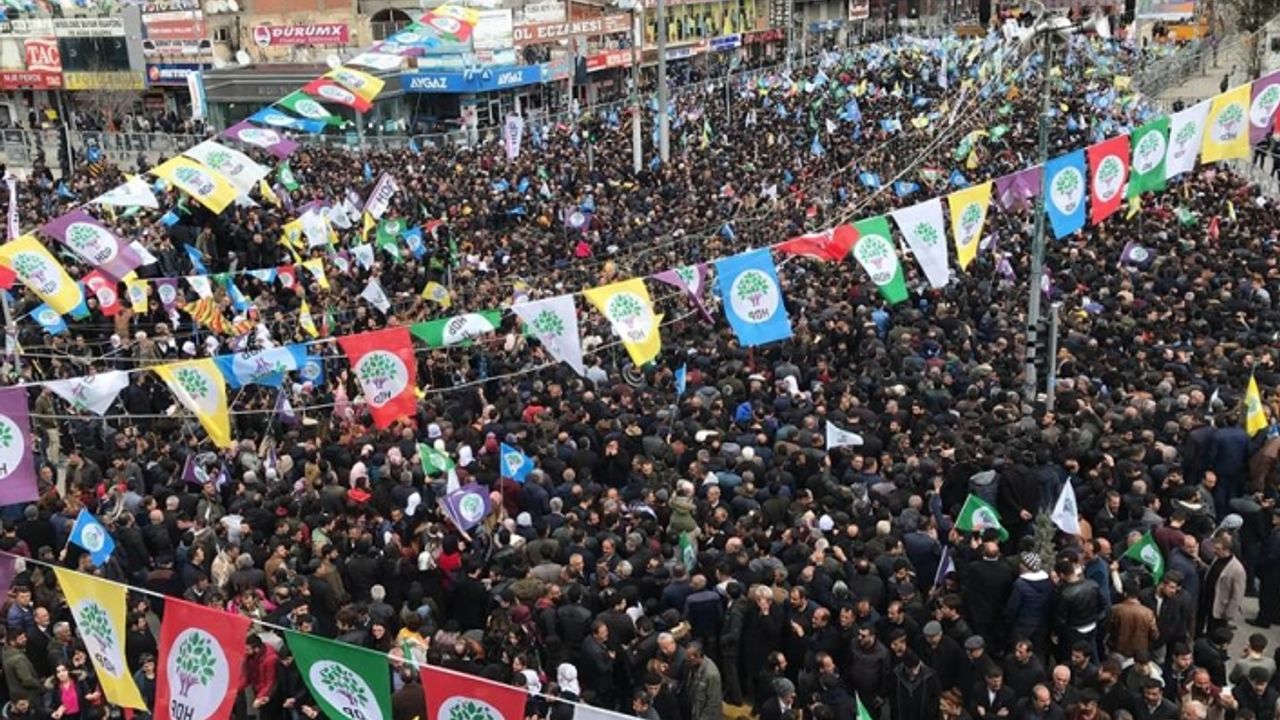 HDP'den Van'da final mitingi: ‘31 Mart’'ta irade gaspına cevap vereceğiz'