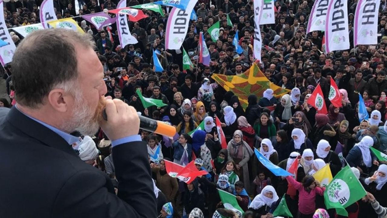 Temelli Çaldıran'da seslendi: Bir insan yitip gittiğinde insanlık ölür