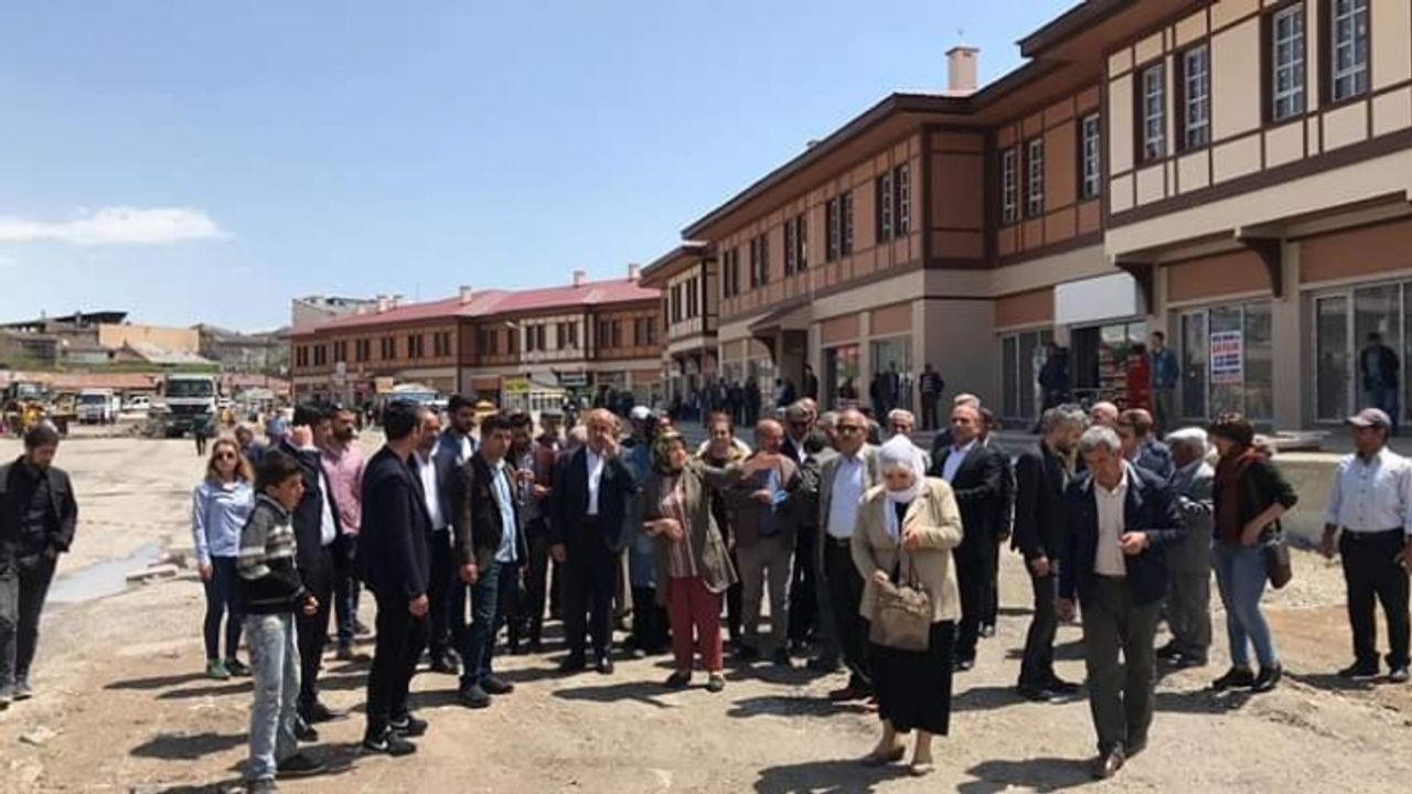 Eşbaşkan Mustafa Avcı, Erciş'te devam eden çalışmaları yerinde inceledi