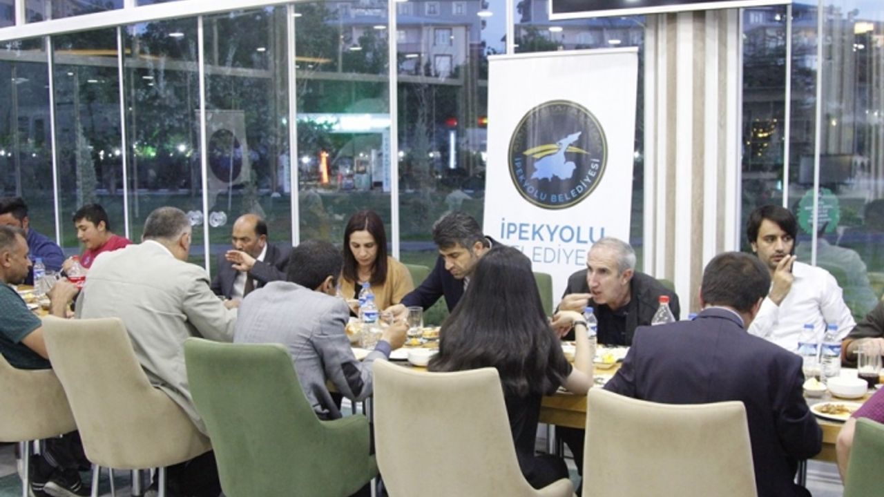 Görme Engelli yurttaşlar İftar Yemeğinde Buluştu