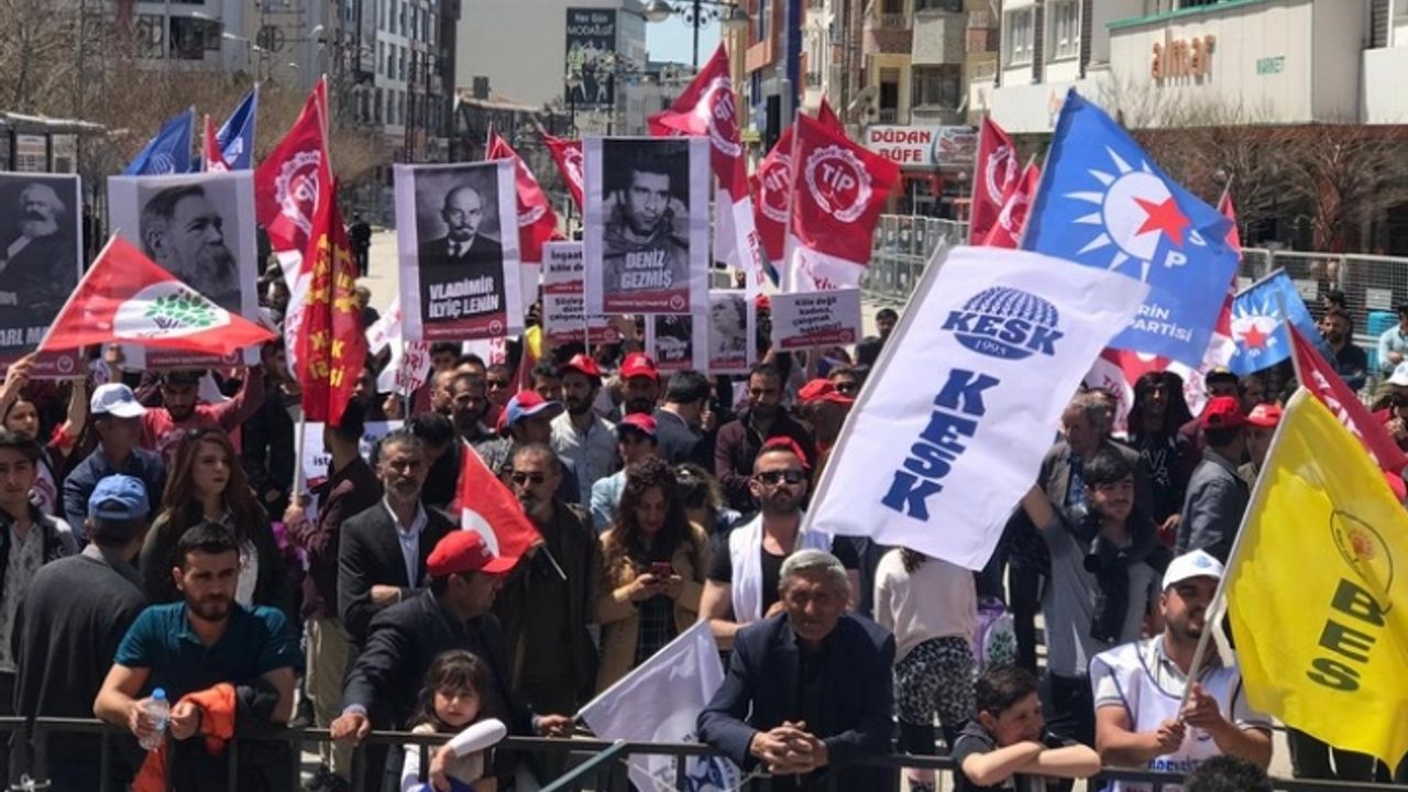 Van'da 1 Mayıs İşçi ve Emekçiler Bayramı Kutlandı