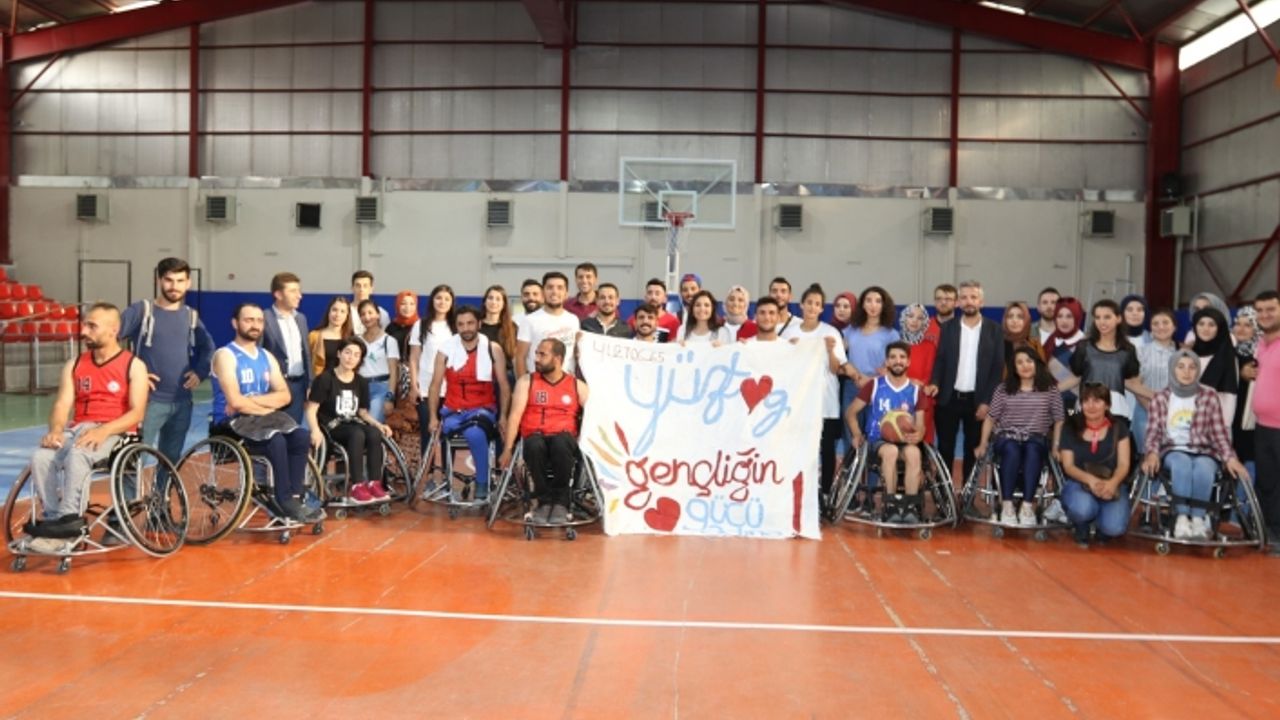 Van Gölü Farkındalık Günleri’ne dikkat çekmek için basketbol maçı yapıldı