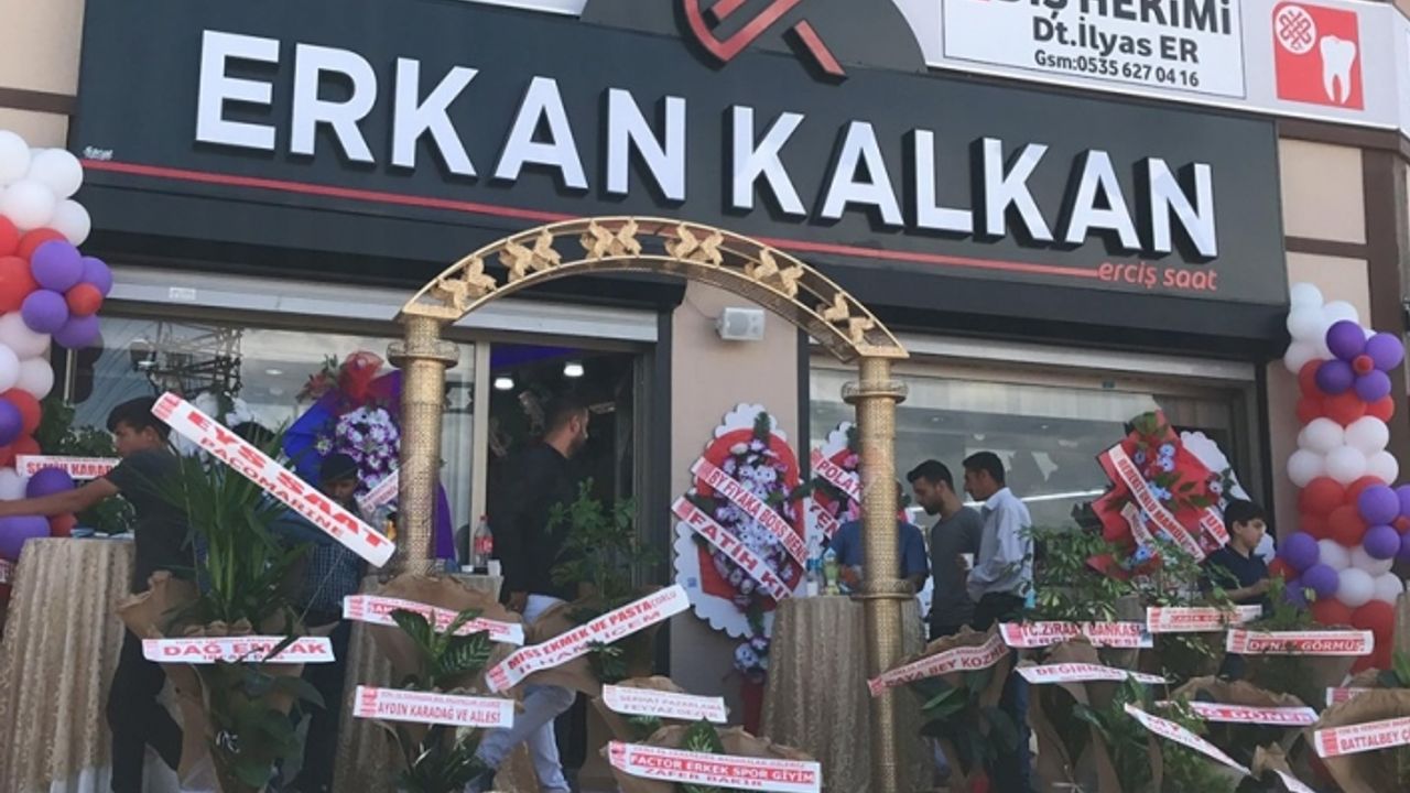 Eş Başkan Yıldız Çetin, Erkan Kalkan isimli işyerinin açılışını yaptı