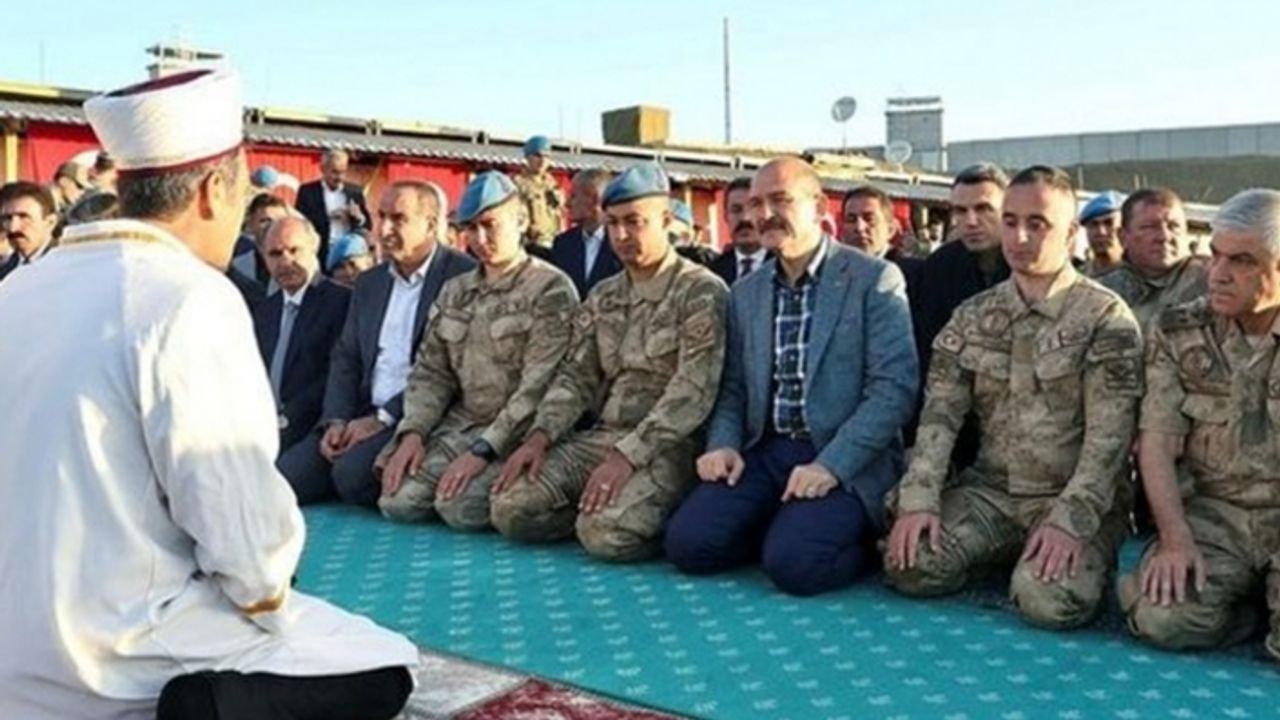 Soylu, sosyal medyada gündem olan namazla ilgili konuştu