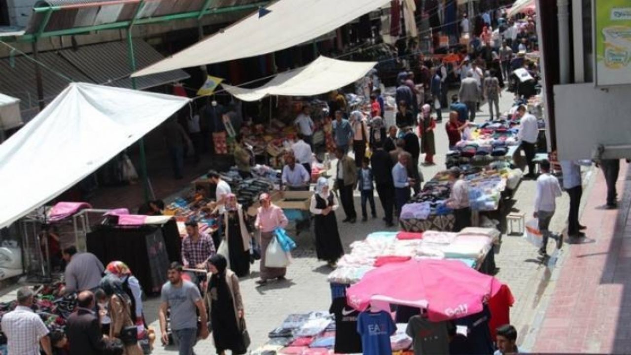 Vanlılar 'Bayram geldi çocuklarımıza elbise bile alamıyoruz'