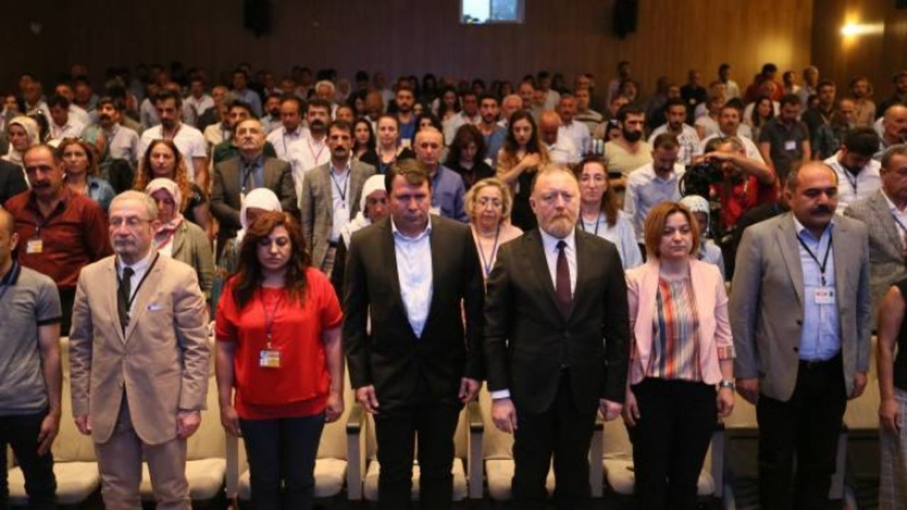 Temelli Van’da konuştu: "Faizlerin düşmesini istiyorsan, iktidardan düş”