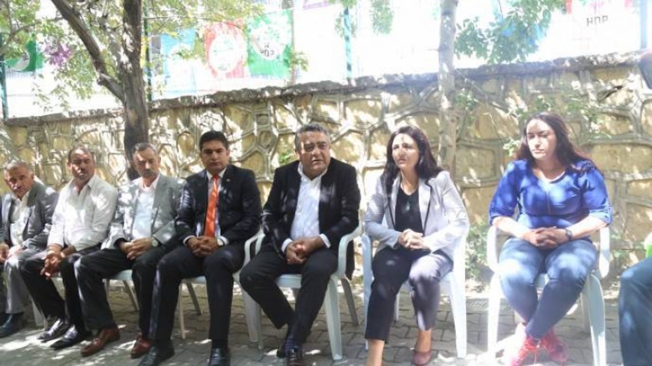 CHP’li Tanrıkulu Van'da görevden alınan eşbaşkanları ziyaret etti