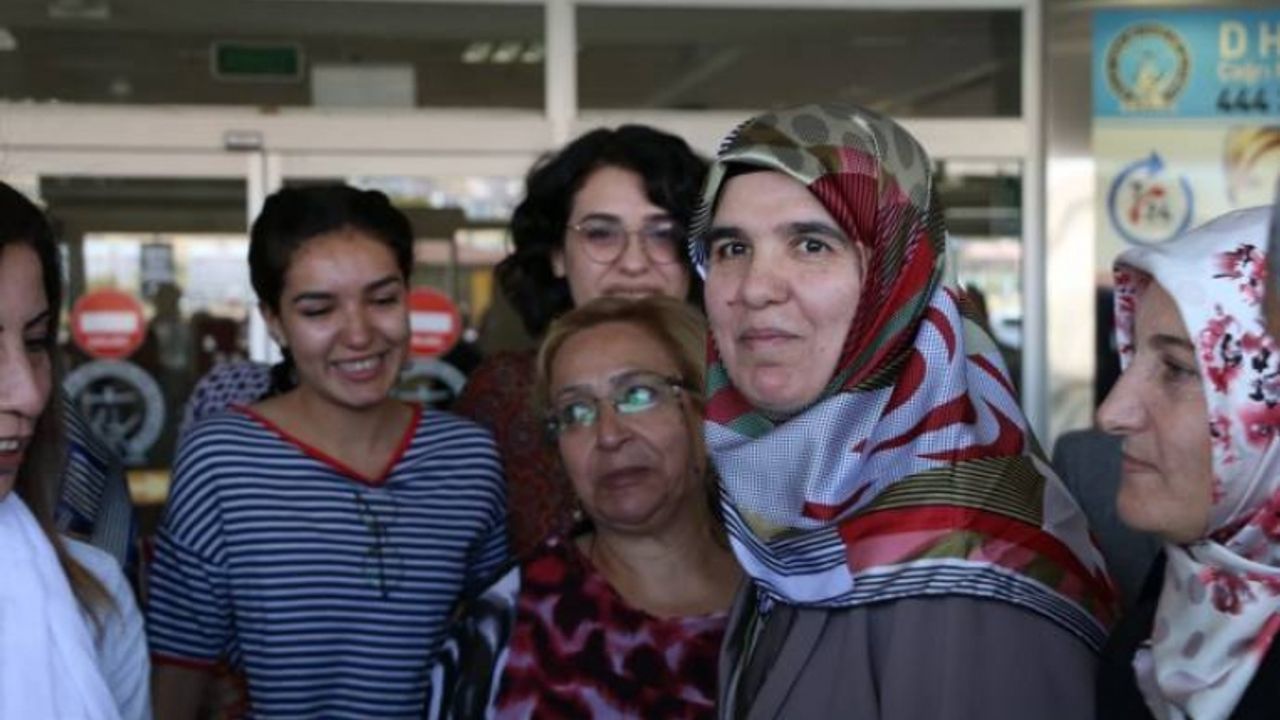 Tahliye olan Diba Keskin Van'da karşılandı