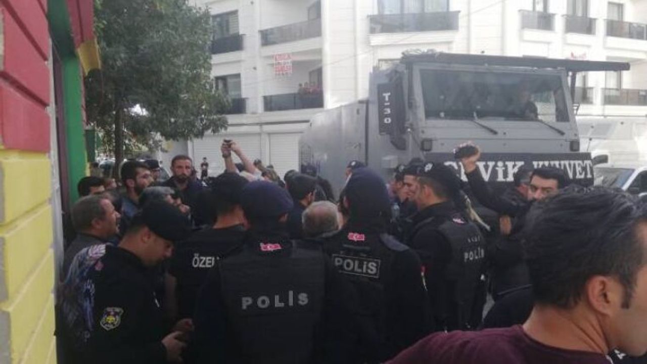 Van'da Demokrasi Nöbeti'ne müdahale