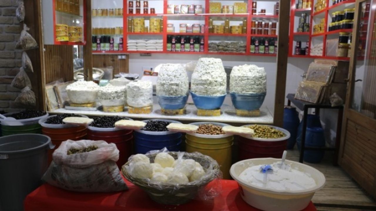 Kilosu 45 TL olan  Van otlu peynirinin alıcısı yok