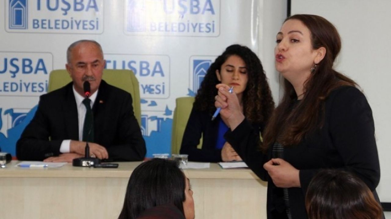 Van Tuşba'da HDP meclis üyeleri görevden uzaklaştırıldı