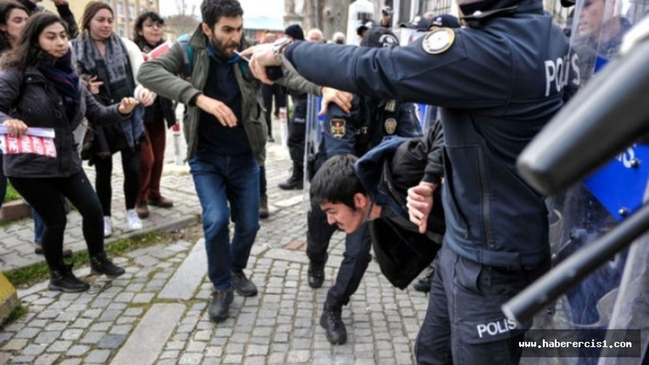 Öğrencileri joplayan polislerden sadece biri görevden uzaklaştırıldı