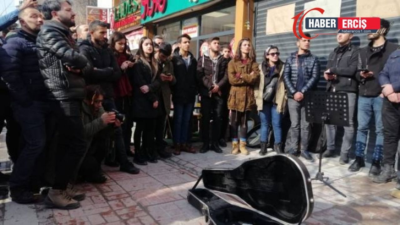 Van'da müzisyenlerinden Elazığ için yardım