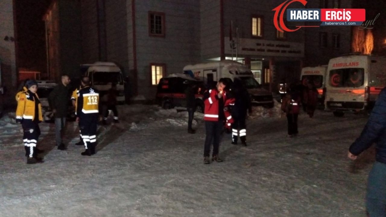 Van'dan Elazığ'a arama kurtarma, sağlık ekibi ve çadır gönderildi