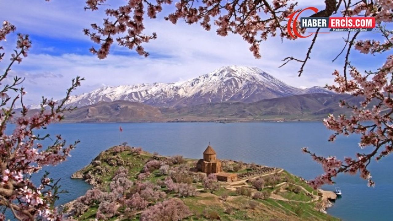 Van'da Akdamar Adası'na giriş ücreti 18 TL'den 25 TL'ye yükseltildi