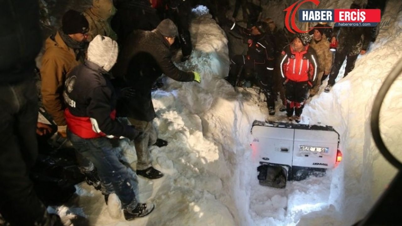 Van'da Çığ bölgesinde arama çalışmalarına ara verildi