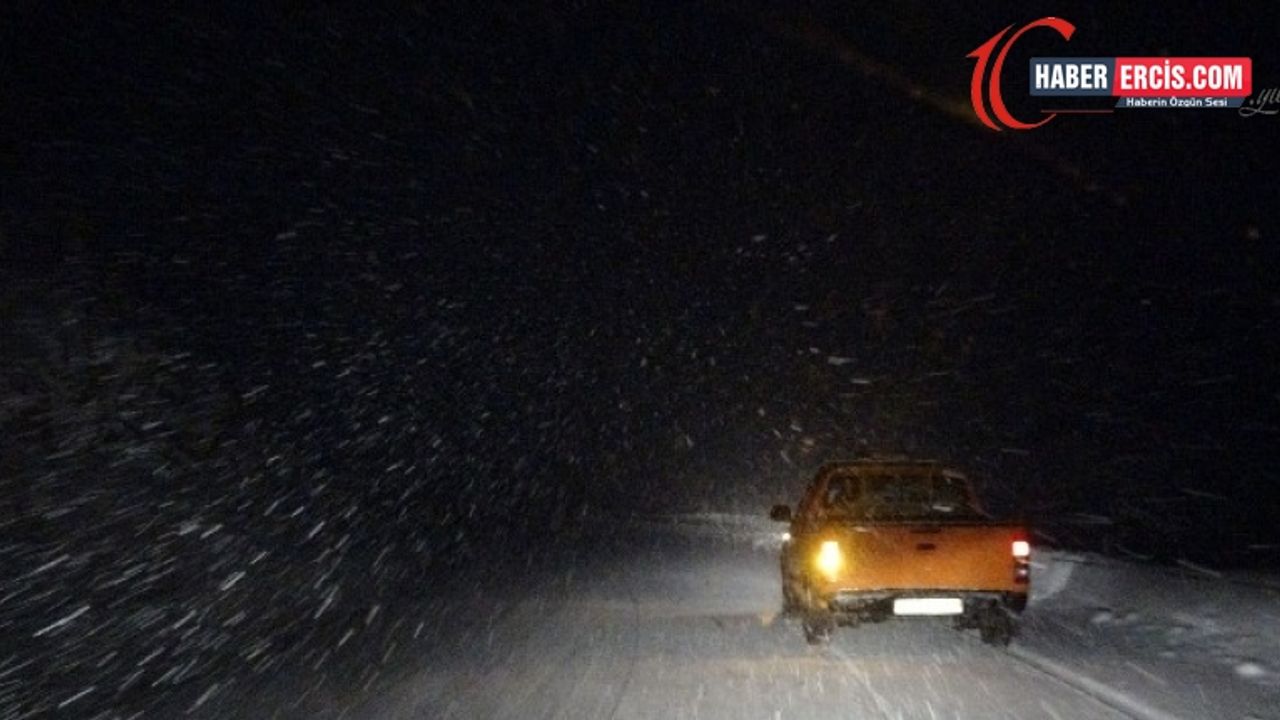 Van'da Çığ bölgesinde yoğun kar yağışı