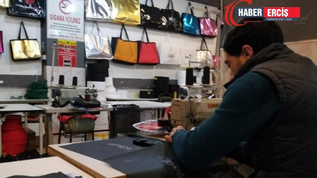 Van depreminden sonra göç etti: Suriyelilerin yaşadıklarını bire bir yaşadık