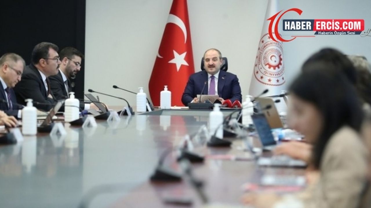 Bakan Varank'dan koronavirüs açıklaması: Aşıya odaklandık