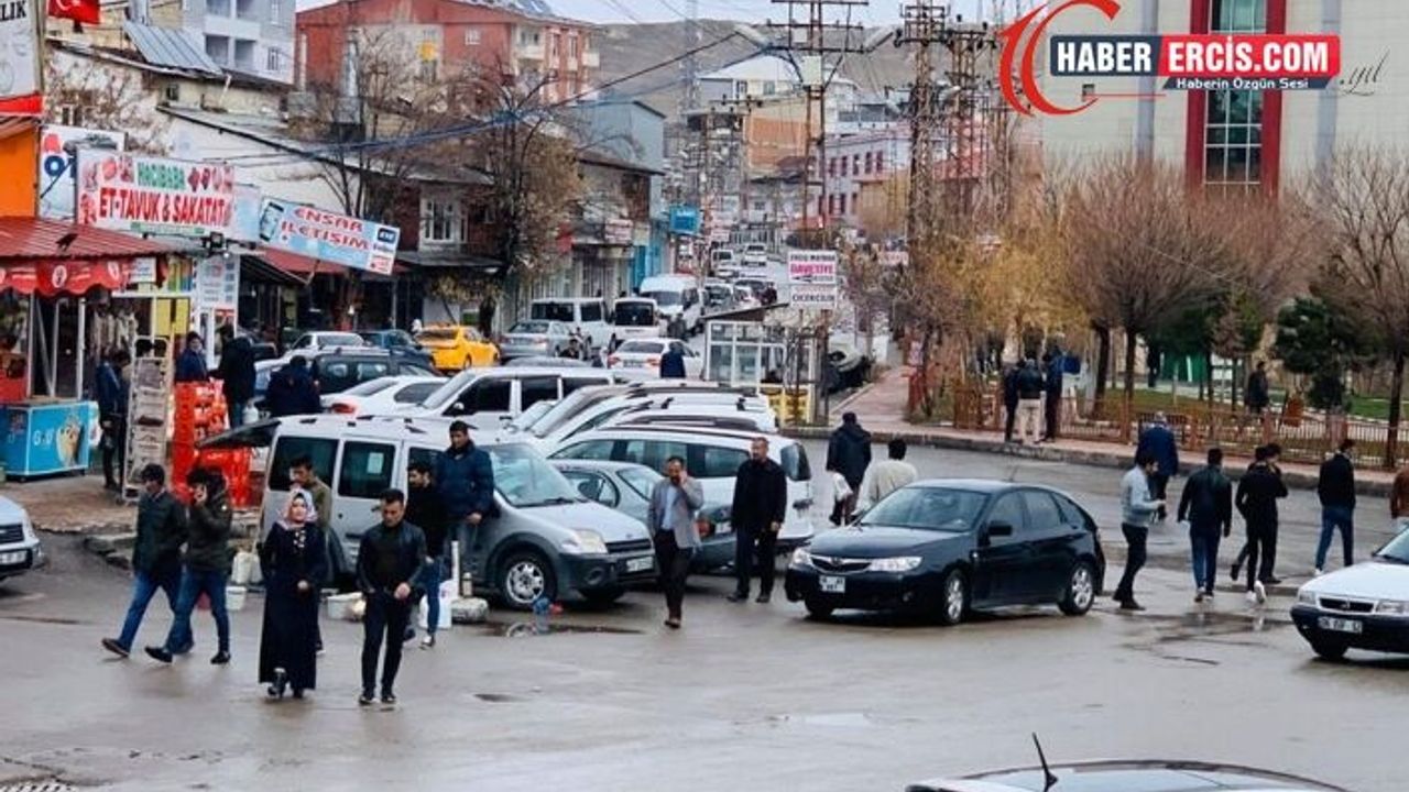 Erciş'te 'Evde kal' çağrılarına rağmen yoğun hareketlilik