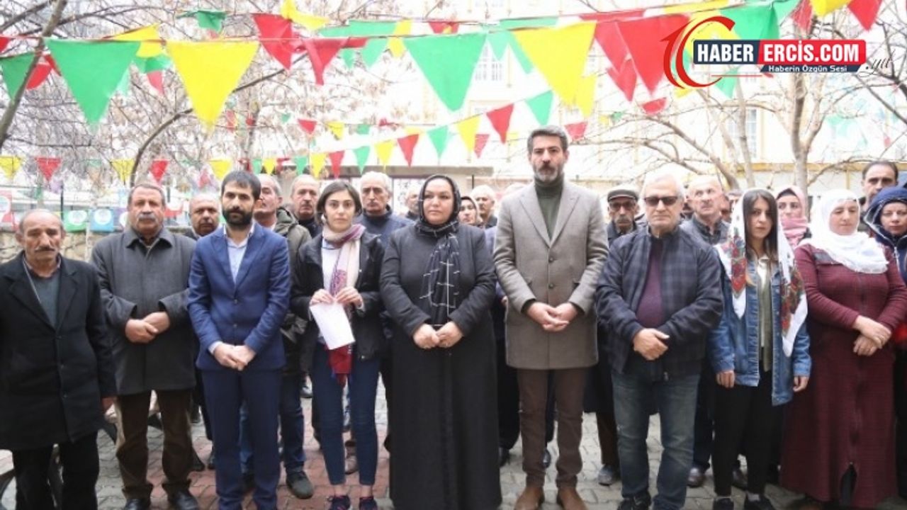 Van'da Halepçe'de katledilenler anıldı: İnsanlık bir dehşete tanık oldu