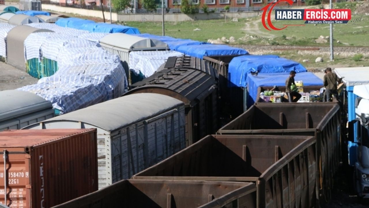 Van'da 5 bin 430 ton karpuz çürümeye terk edildi
