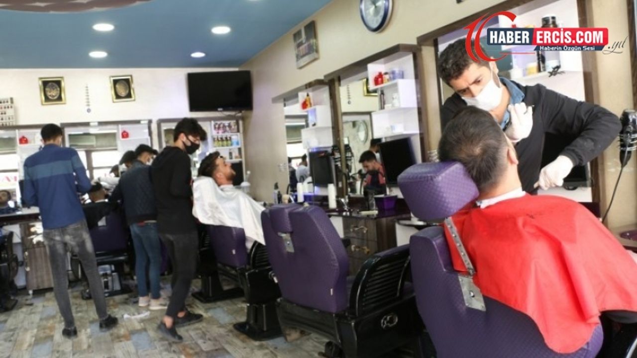 Van'da Yoğun bir mesaiye başlayan kuaförler kaygılı