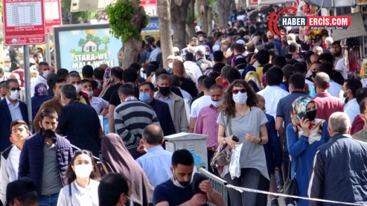 Van'da bayram alışverişi: Cadde ve Sokaklar doldu taştı