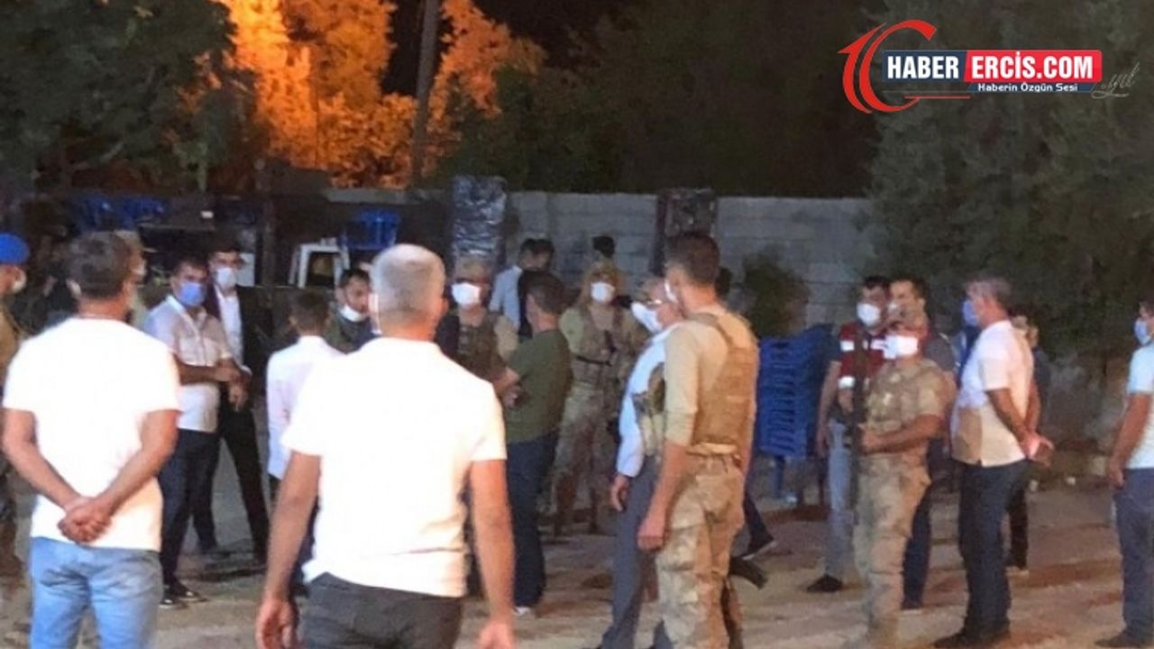 Jandarma düğün bastı, köylü ‘tacize’ isyan etti: 21 korucu silah bıraktı
