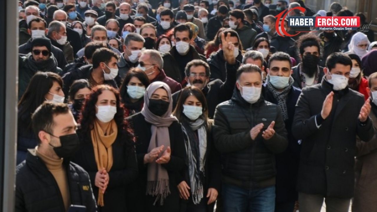 Van'da 'Yürüyüş' ifadesi veren eşbaşkanlar: Özgürlük birliğe bağlı