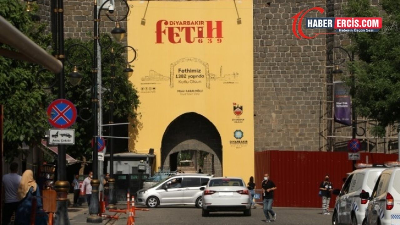 Kayyım, Saray Kapı’yı baştan aşağı ‘fethetti’