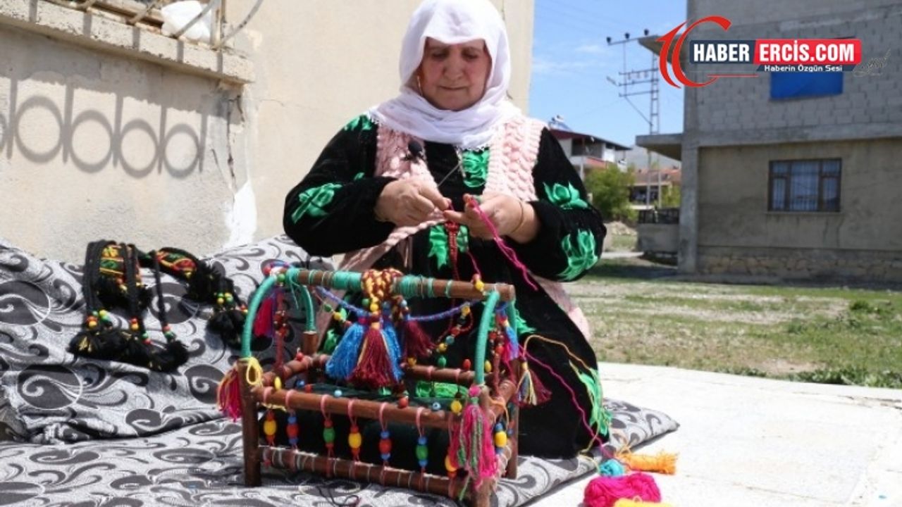 Van'da Annesinin geleneğini sürdürüyor