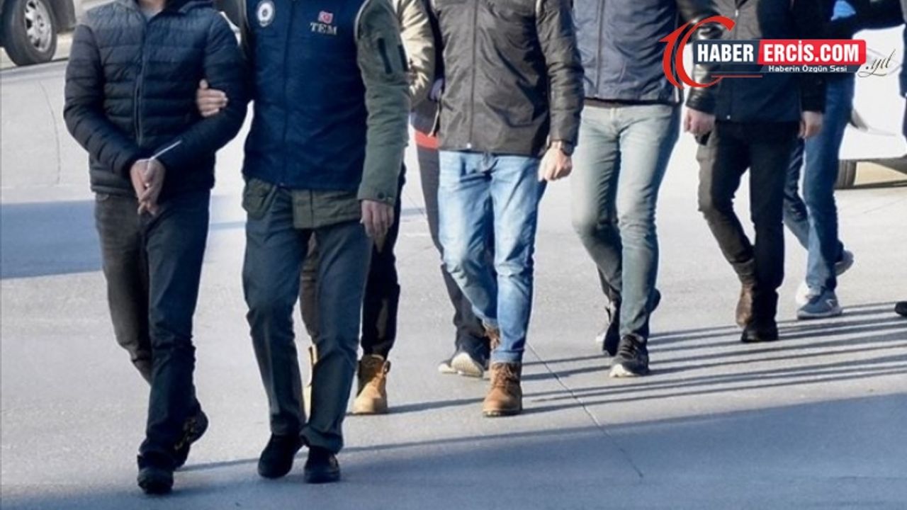 Van ve Hakkari'de 3 gözaltı
