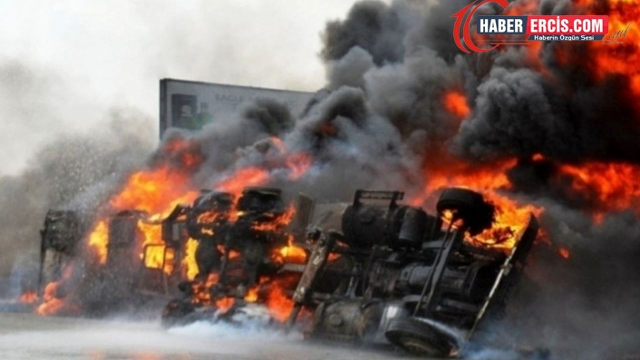 Akaryakıt taşıyan kamyon patladı: En az 50 ölü