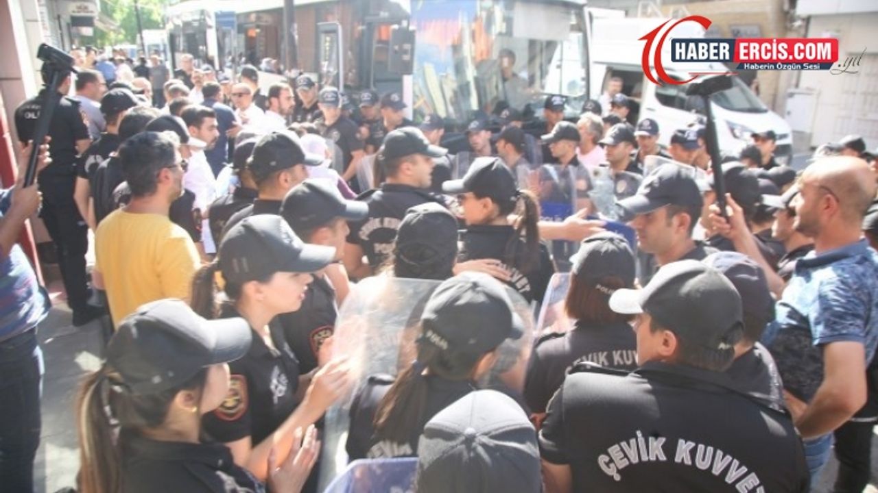 Van'da 9 Ekim protestolarında 55 kişi gözaltına alındı