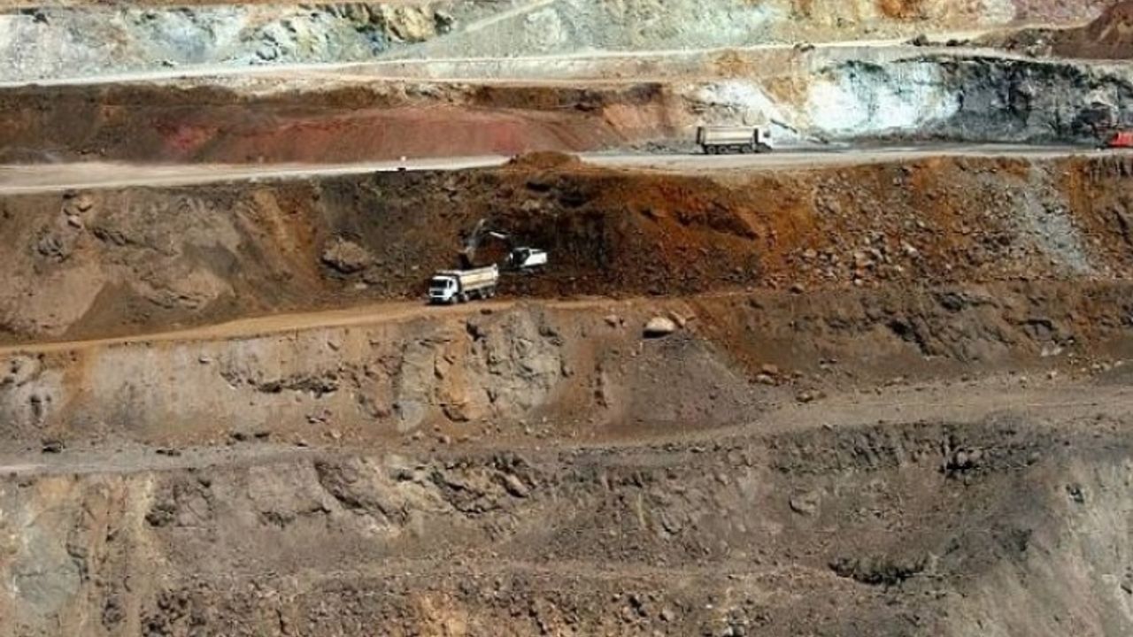 12 bin nüfusa 32 maden sahası!