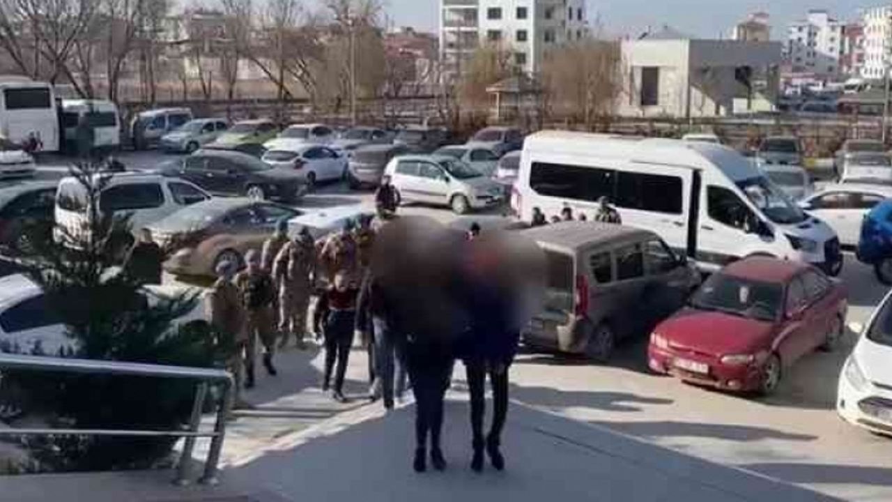 Van'da uyuşturucu operasyonu 12 kişi tutuklandı
