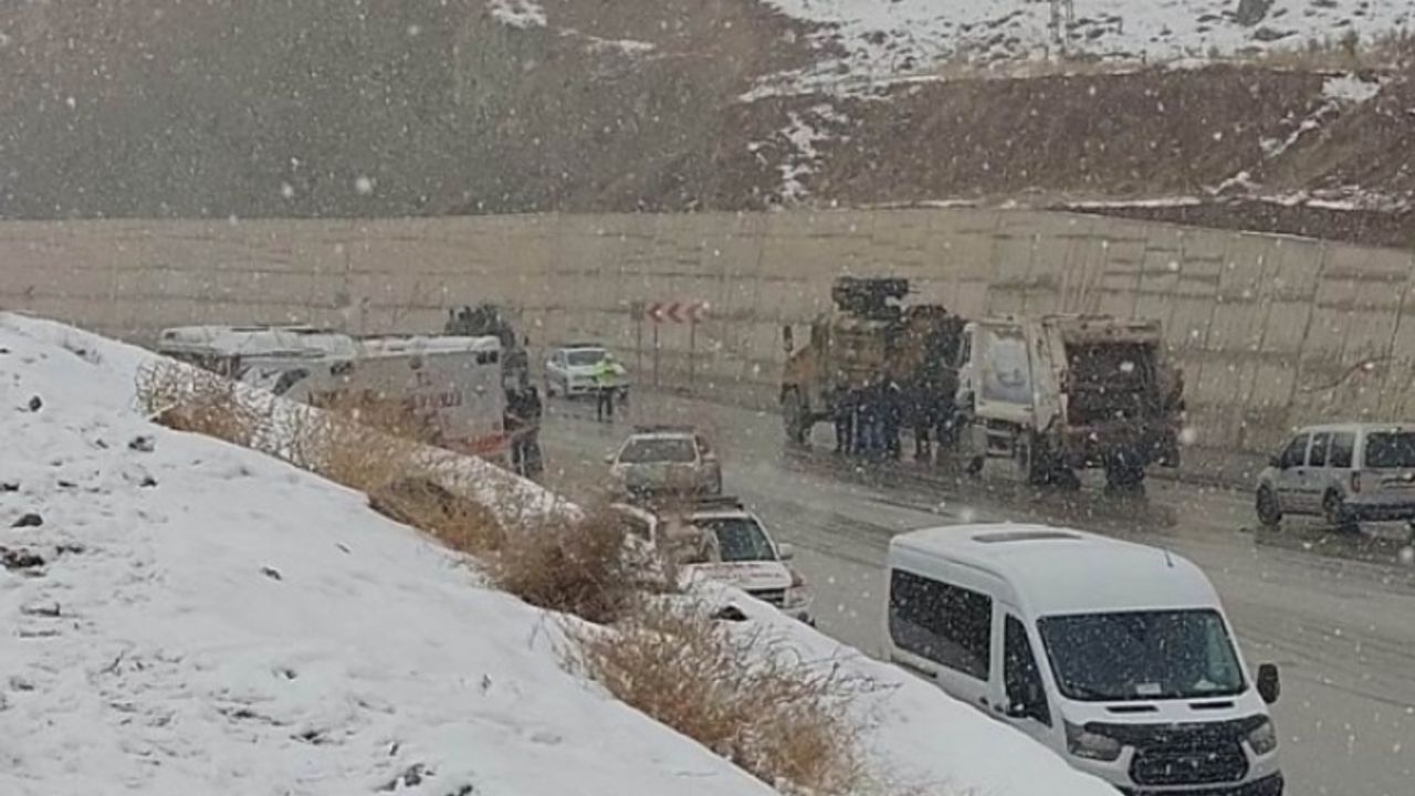 Van’da mülteci taşıyan minibüse ateş açıldı: 1 ölü, 1 yaralı