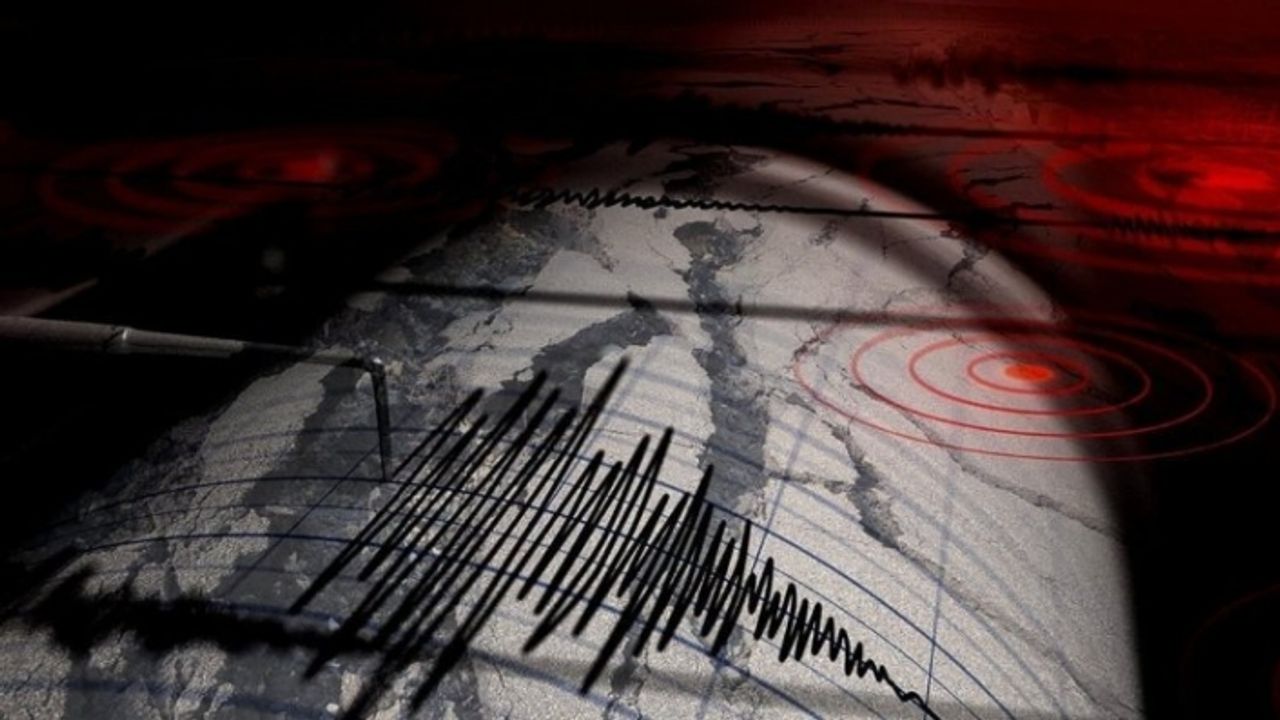 Çin-Tacikistan sınırında 7.2 büyüklüğünde deprem meydana geldi