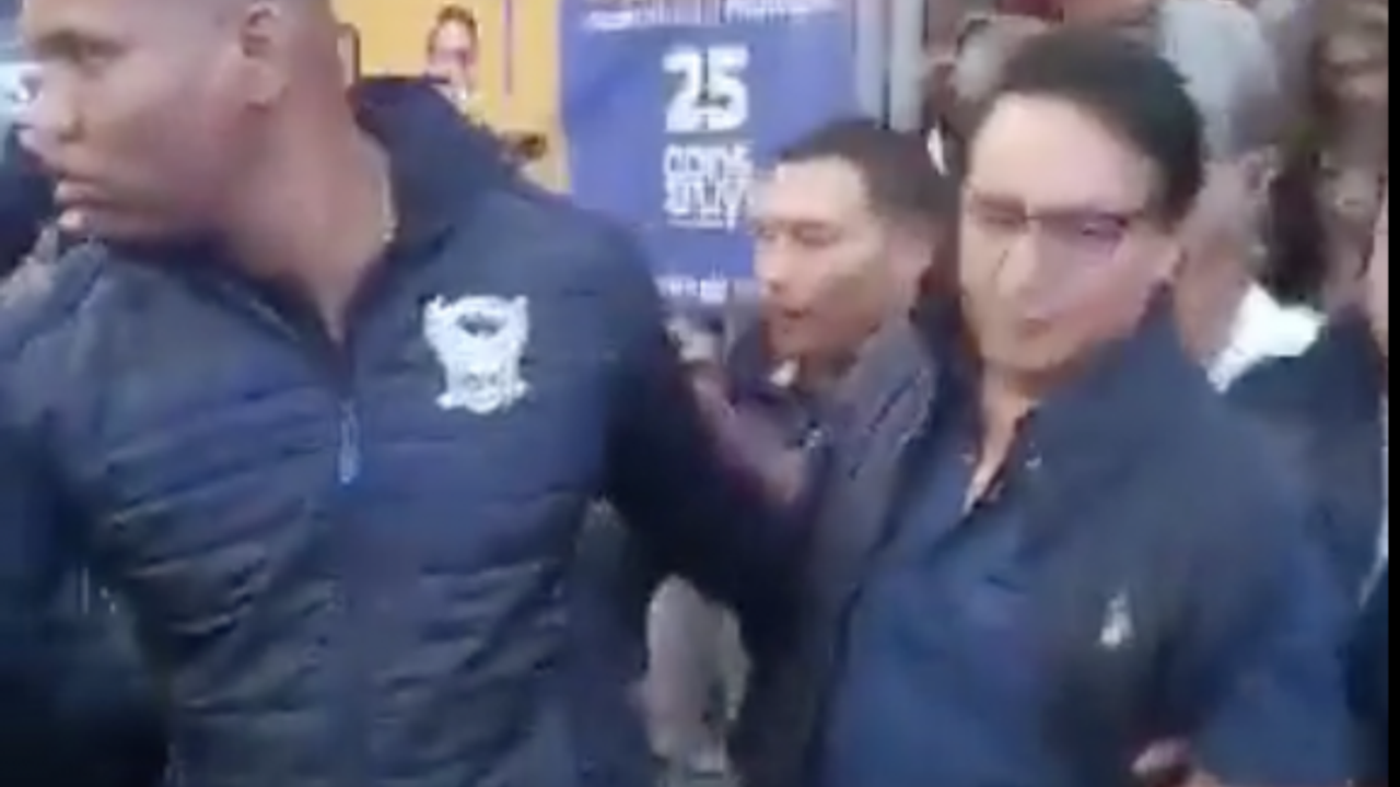 Devlet başkanı adayı, seçime 10 gün kala sokak ortasında vuruldu