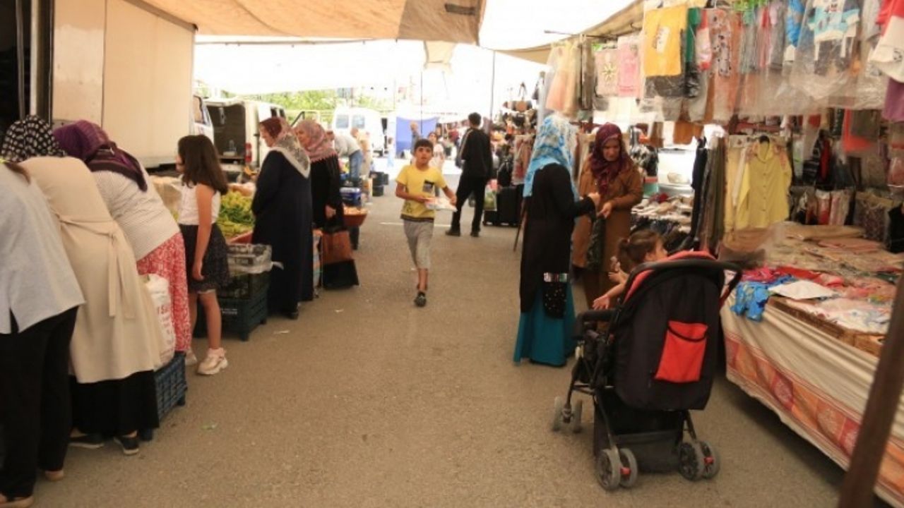 Vanlılardan zam tepkisi: Halk zam altında eziliyor