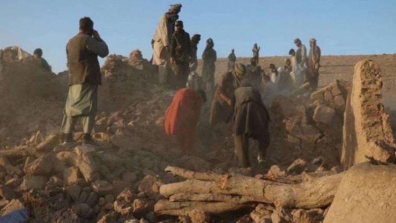 Afganistan'da deprem: Ölü sayısı 2 bin 53'e yükseldi