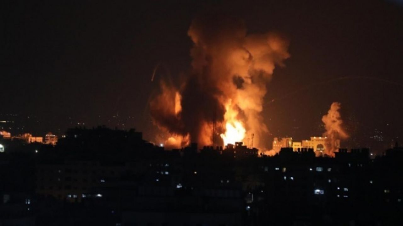 Filistin Sağlık Bakanlığı: İsrail tarihi kiliseye saldırdı