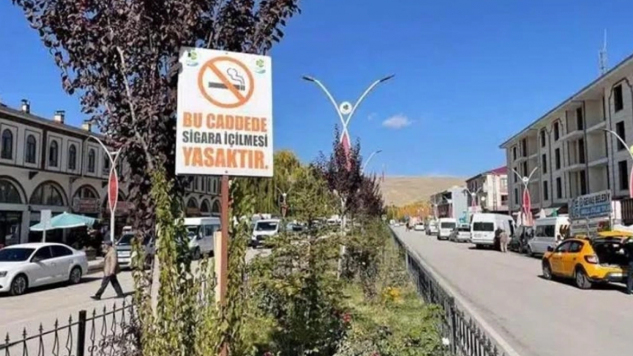 Van'da 2 caddede  sigara yasağı