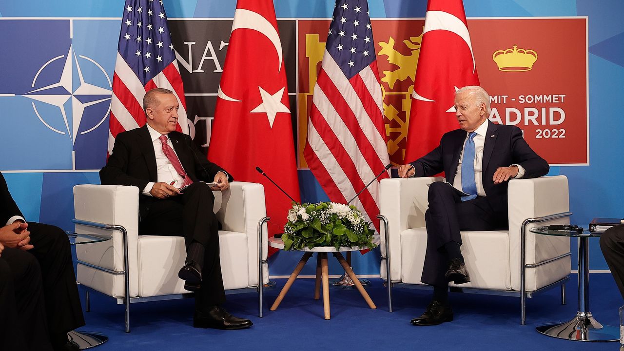 Erdoğan, ABD Başkanı Biden ile telefonda görüştü