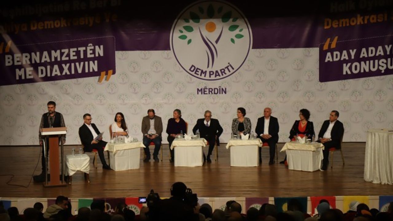 Dem Parti Mardin Büyükşehir Belediye Eşbaşkan aday adaylarını tanıttı