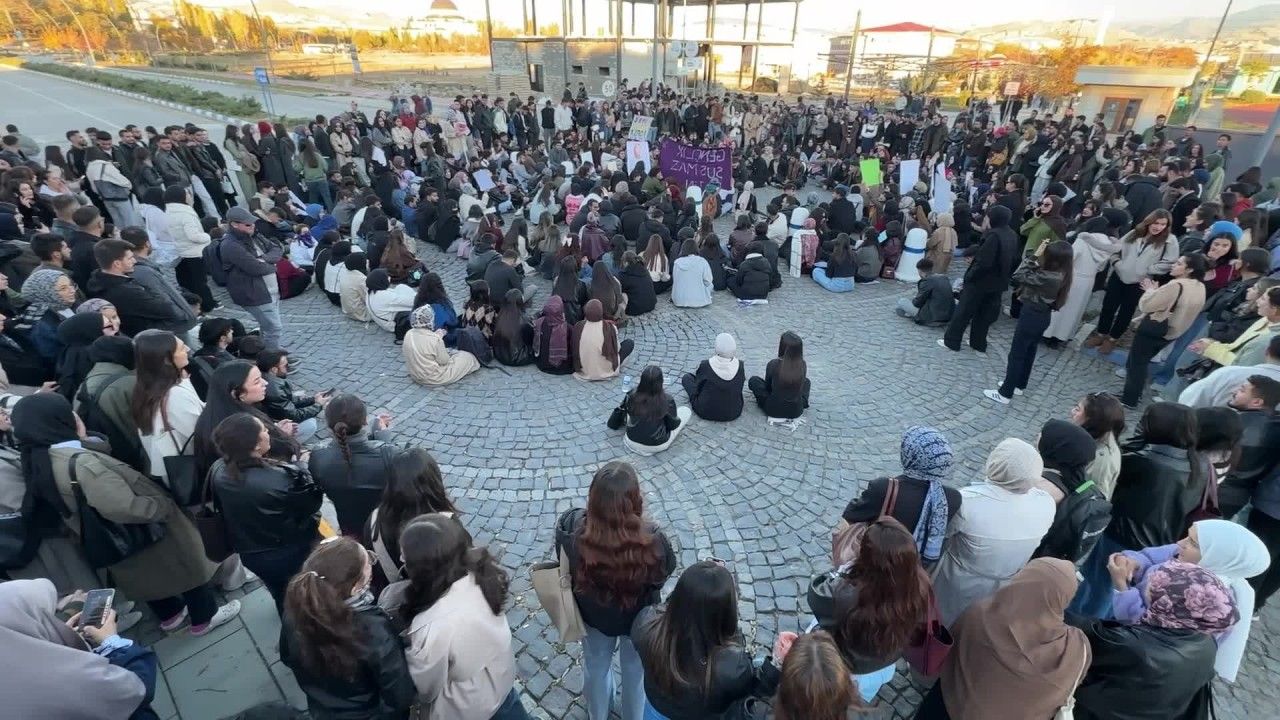 Rojin Kabaiş için eylem 18. gününde: “Rojin’e sahip çıkmadınız, bari bu gençlere engel olmayın”