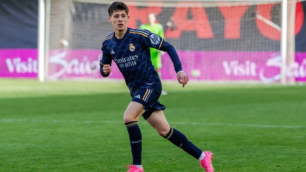 Arda Güler, La Liga'da Eylül ayının en iyi 23 yaş altı oyuncusu seçildi