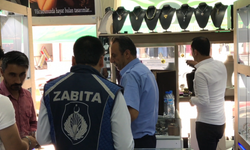 Erciş'te Belediye sosyal medya paylaşımı sebebiyle esnafın dükkanını mühürlemek istendi