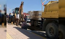 Erciş'in Çürük Olan Alt Yapısı Ankara'nın asfaltını kabul etmedi.